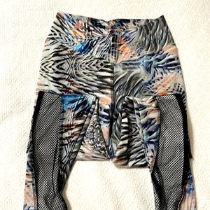 CLS scrunch butt leggings